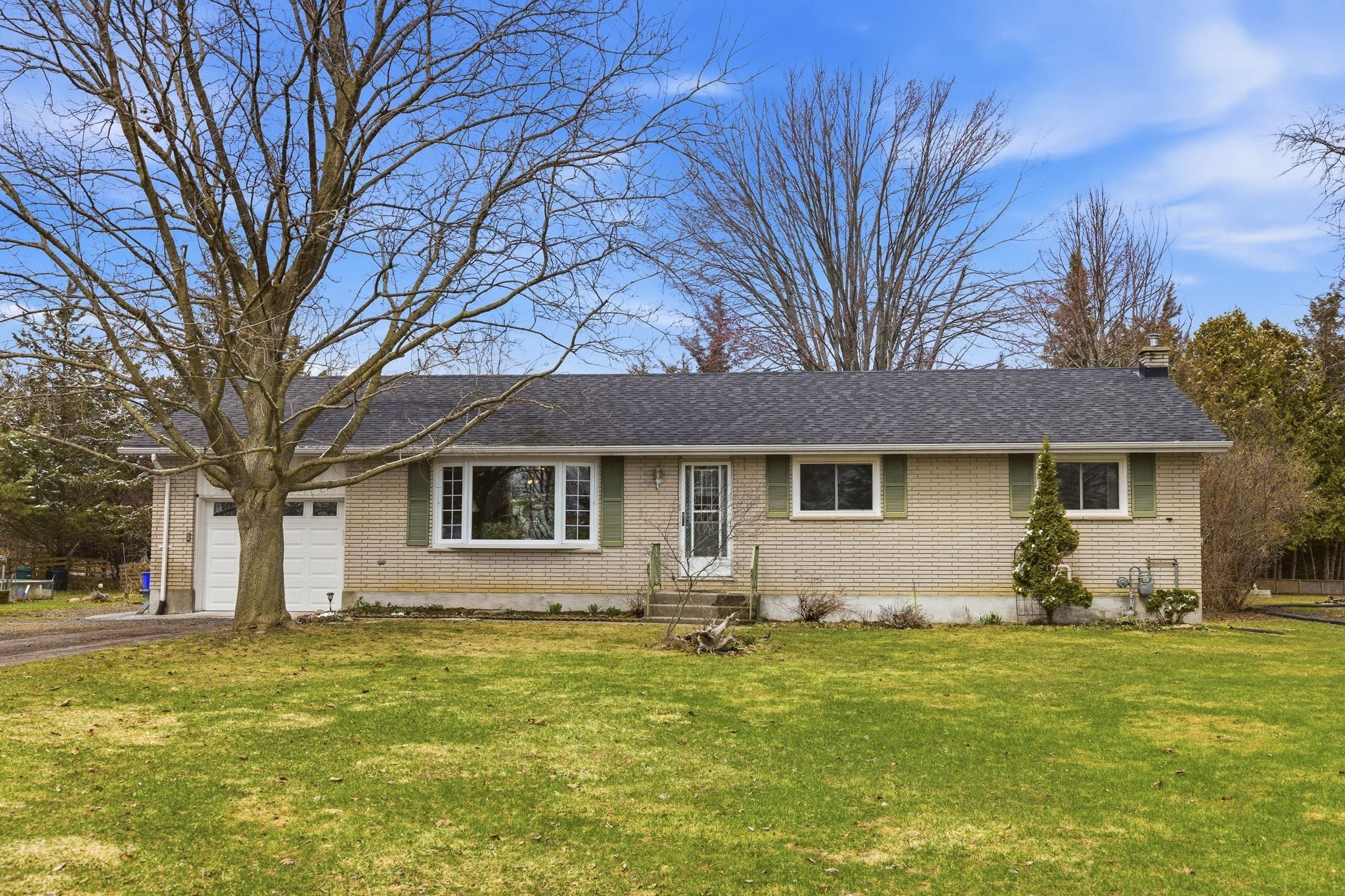 22498 Loyalist Parkway